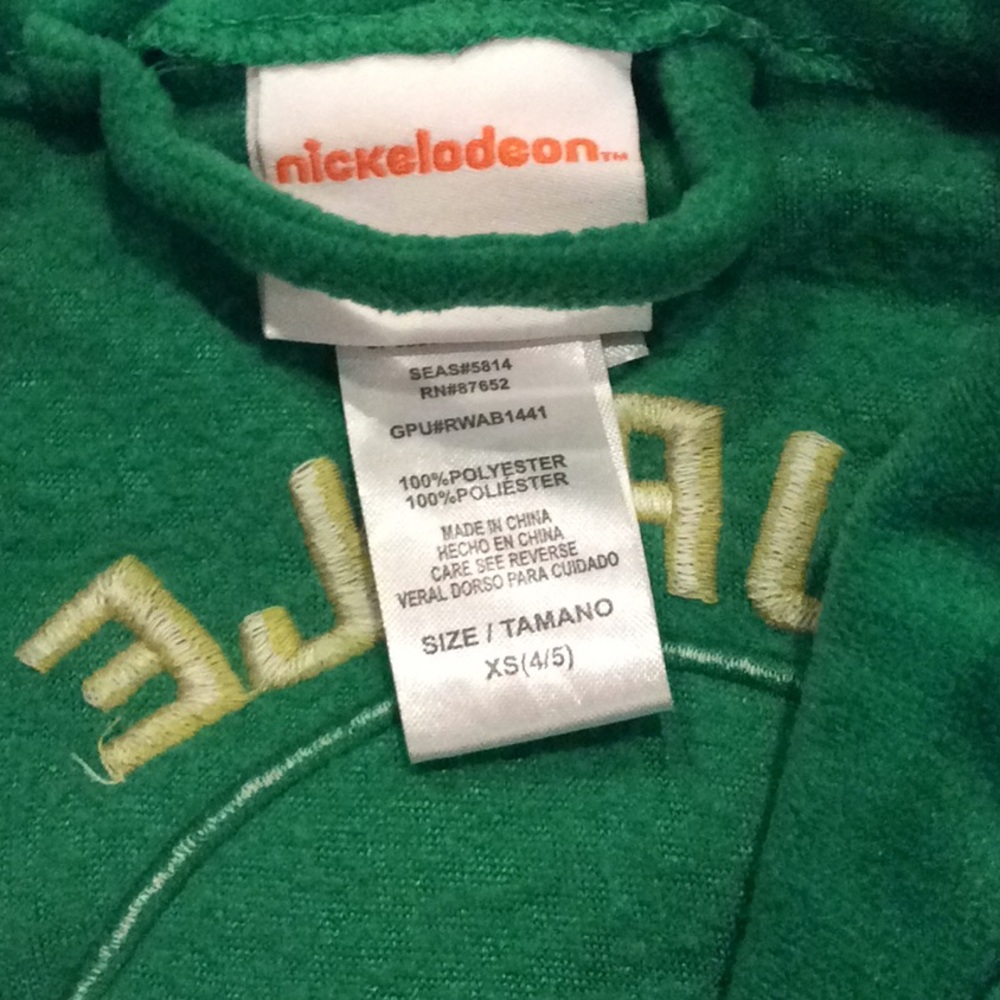 XS Robe - Picture 2 of 4